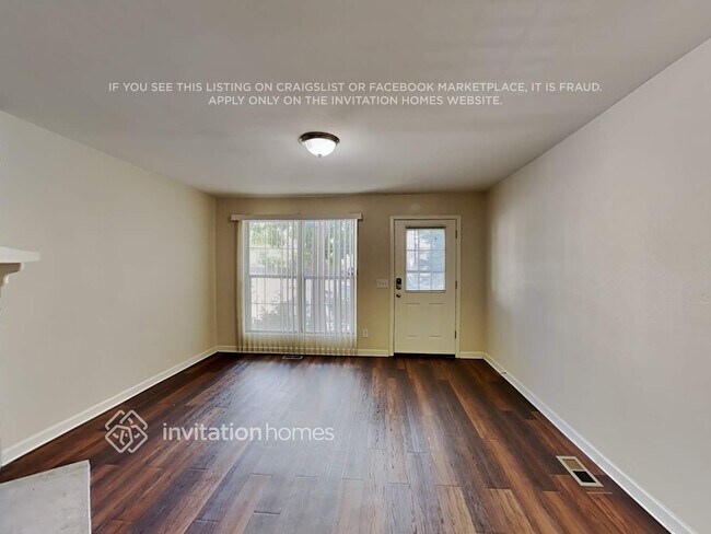 Building Photo - 1811 S Quebec Way