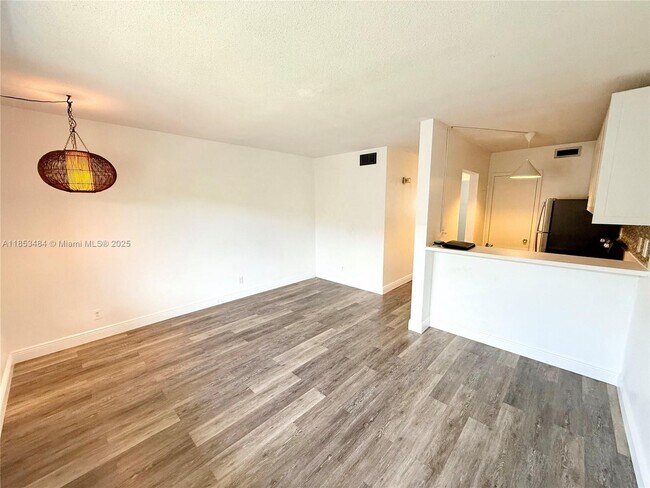 Foto del edificio - 1000 SE 15th St
