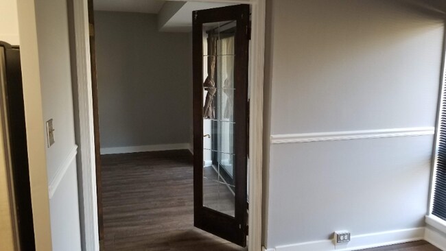 Building Photo - 5907 Tamar Dr