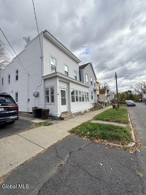 Building Photo - 47 Pine St