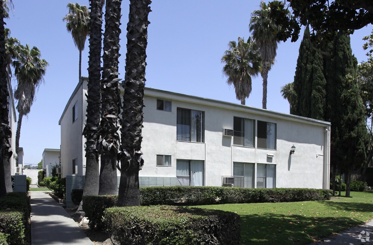 Primary Photo - 1319 E Wilshire Ave