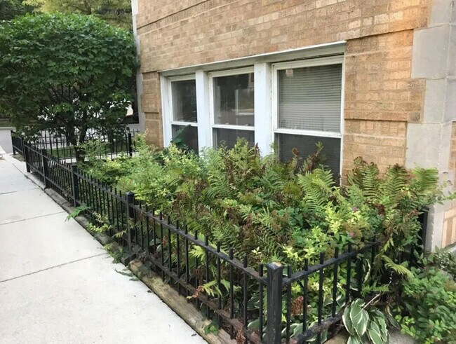 Foto del edificio - 2106 W Thomas St