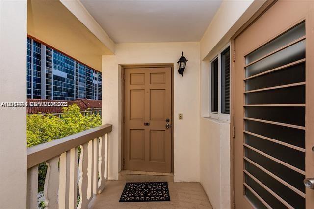 Building Photo - 2081 S Ocean Dr
