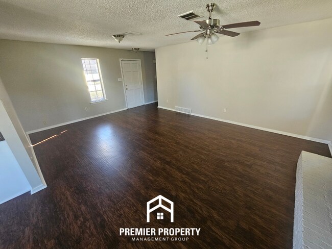 Foto del edificio - 3963 Timber Trail