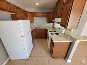 Building Photo - 2023 Bassler St