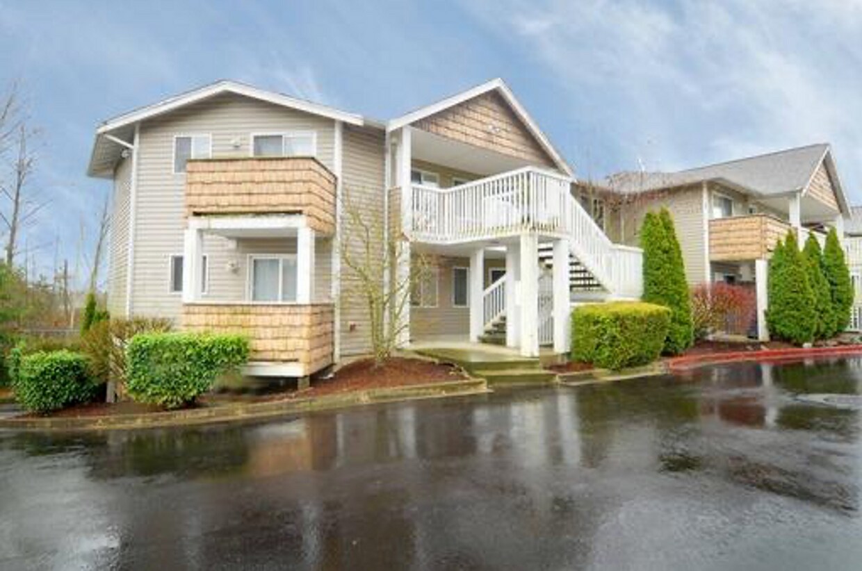 Foto principal - Ideal 1 Bed 1 Bath Lynnwood Condo with W/D...