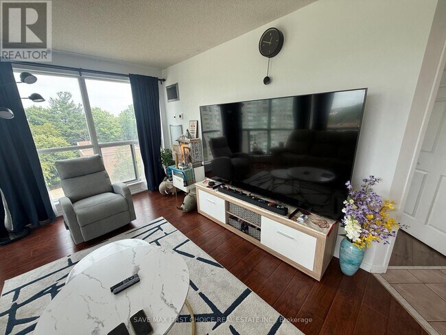 Photo du bâtiment - 2177-2177 Burnhamthorpe Rd W