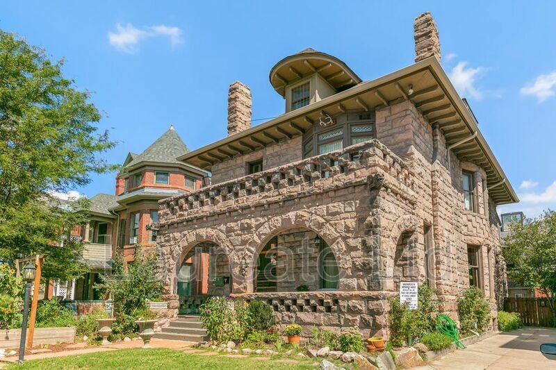 Foto principal - 1452 Detroit St