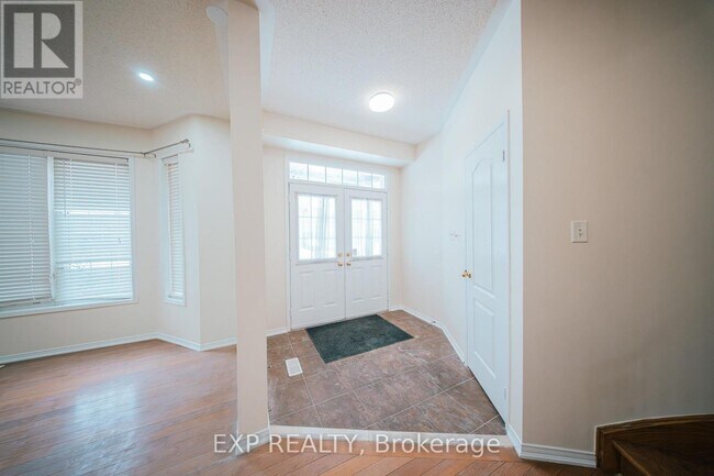 Photo du bâtiment - 26 Peacock Crescent