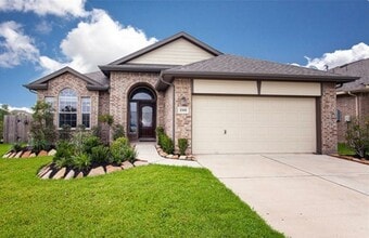 Building Photo - 2302 Cantabria Ln