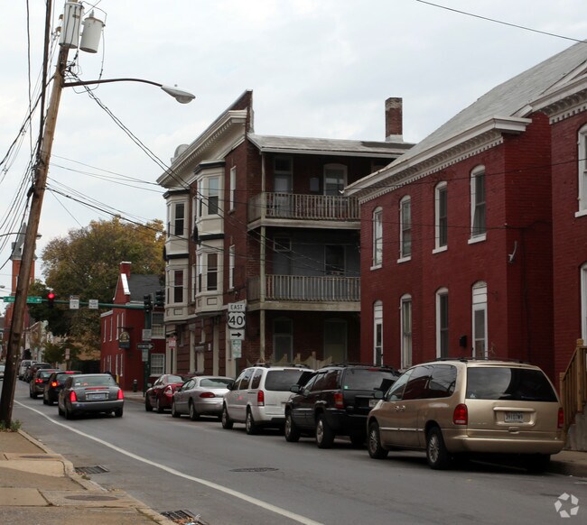 Foto del edificio - 101-105 E Washington St