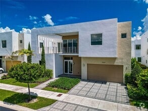 Building Photo - 10067 NW 75th Terrace