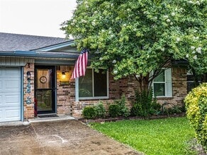 Building Photo - 14520 Shoredale Ln