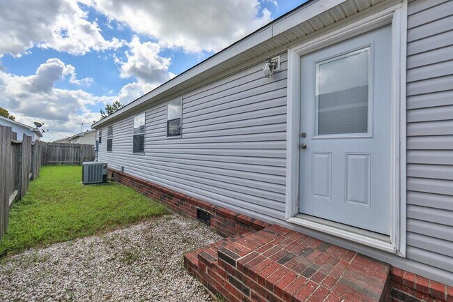 Building Photo - 10227 Berrybriar Ln