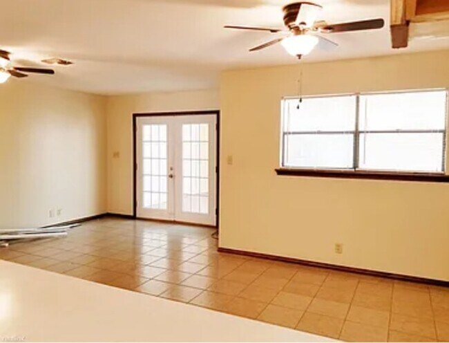 Foto del edificio - 5407 Palm Valley Dr N