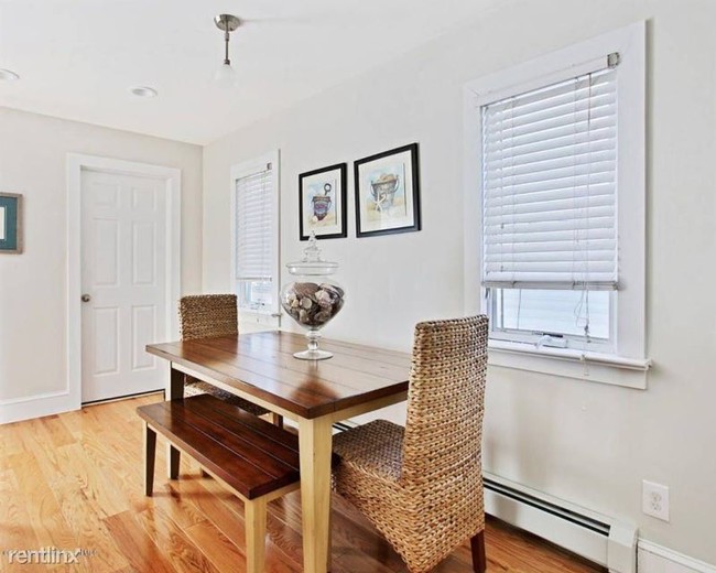 Building Photo - 3 br, 2 bath House - 16 Beach Street