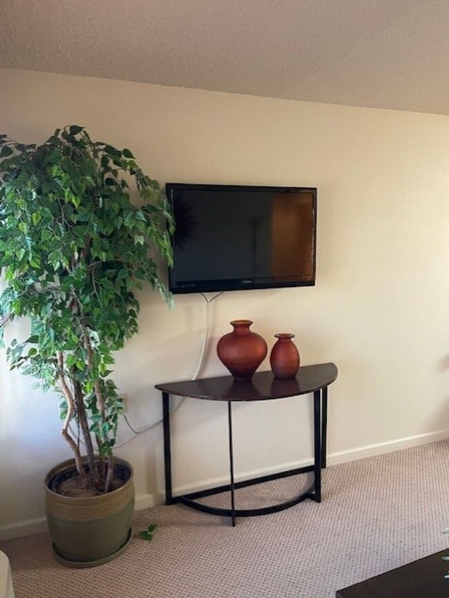 Building Photo - Highland Estates Resorts