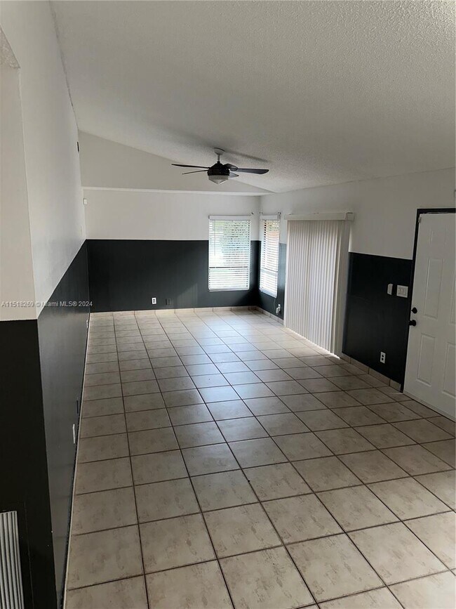 Building Photo - 1322 SW 75th Ave