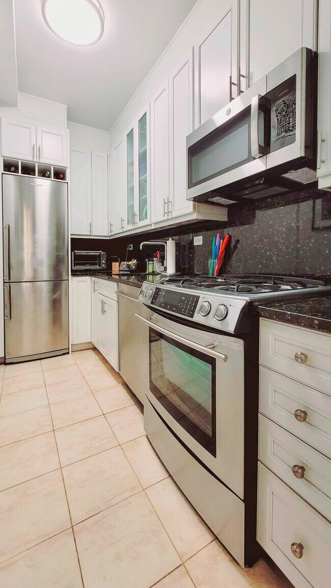 Foto del edificio - 220 E 54th St