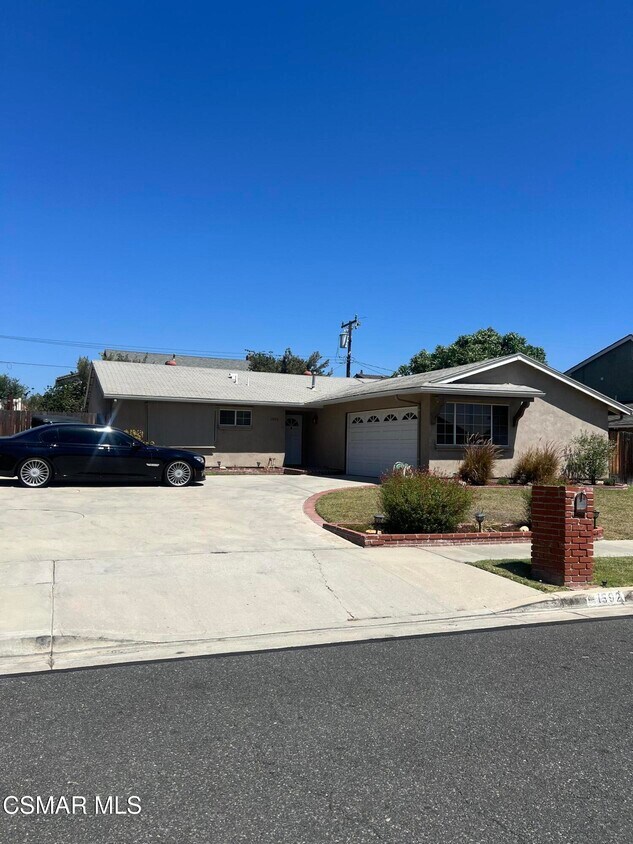 Foto principal - 1592 Earl Ave