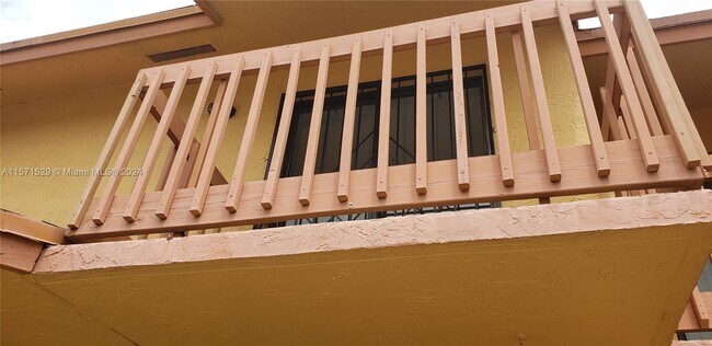 Building Photo - 2375 W 66th Pl