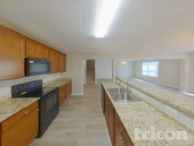 Building Photo - 3204 Dizzy Dean Dr