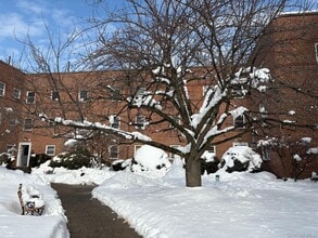 Building Photo - 330 Broadway