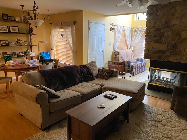 Living Room - 3437 Hewitt Ave