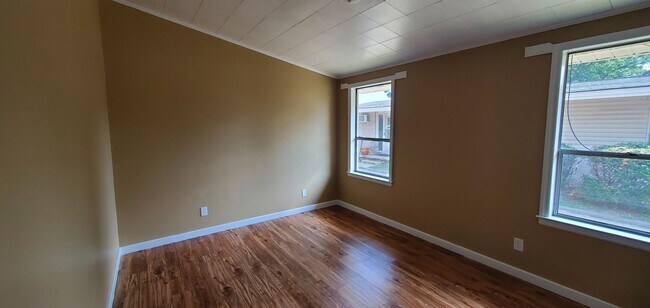 Building Photo - 1631 W Rotary Dr