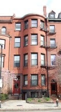 Building Photo - 464 Beacon St