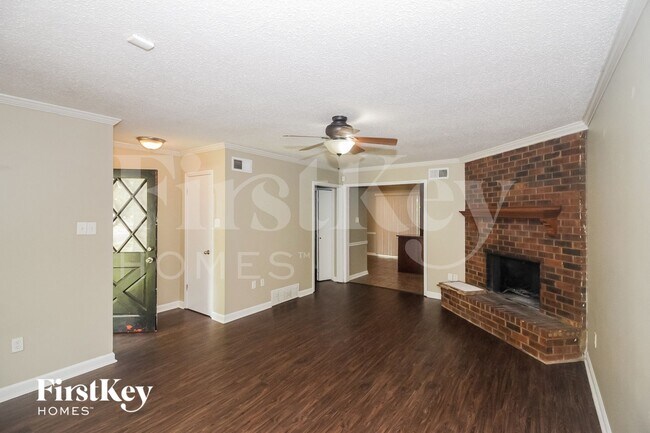Building Photo - 6047 Tiffany Rd