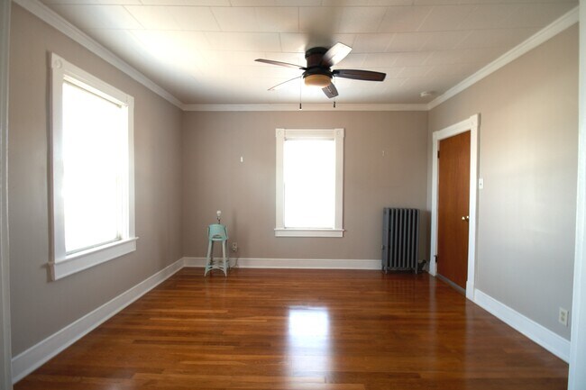 Living Room - 112 Prospect St