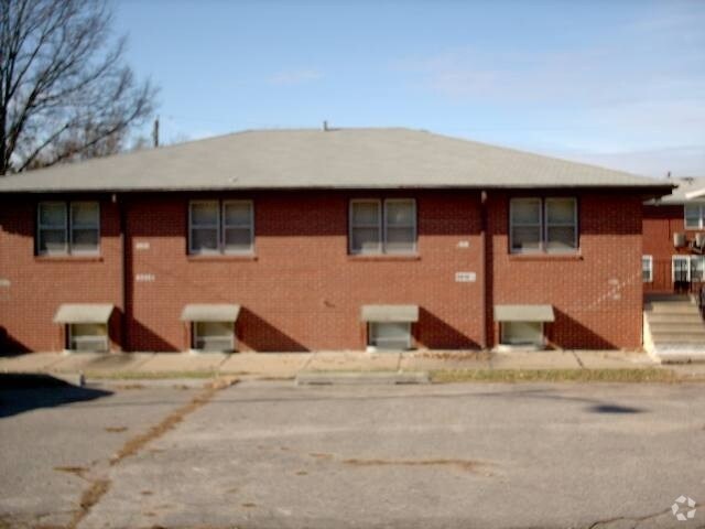 Foto del edificio - 6918-6920 S 39th St