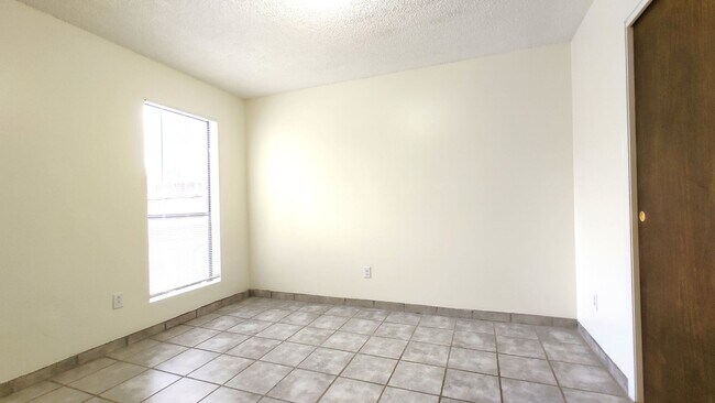 Foto del edificio - 7510 Pennsylvania Ln NE