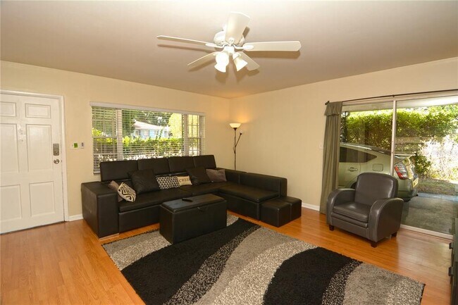 Foto del edificio - 3116 W Cypress St