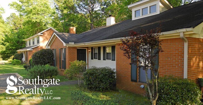 Building Photo - Woodshire Duplexes & Townhomes