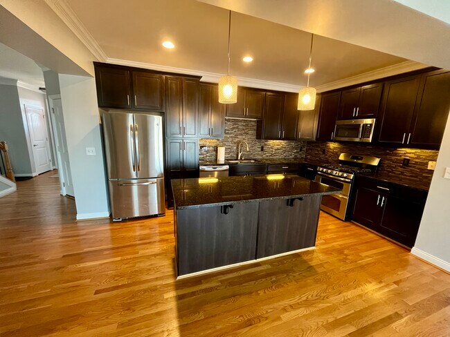 Foto del edificio - 535 Riverpointe Dr