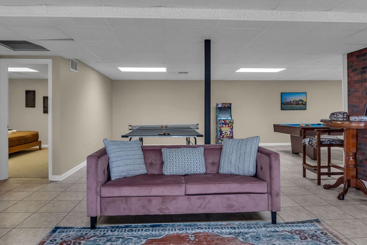 Foto principal - 81 Beech Point Dr