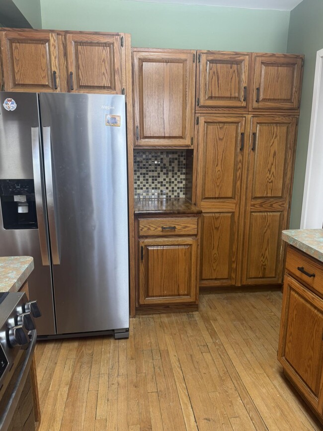 Building Photo - 3079 Pittsview Dr