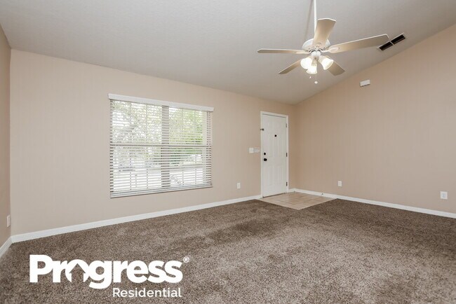 Foto del edificio - 914 Arbor Hill Cir