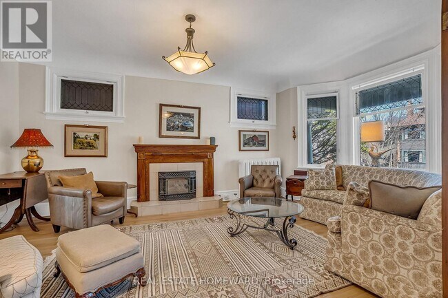 Photo du bâtiment - 295 Wright Ave