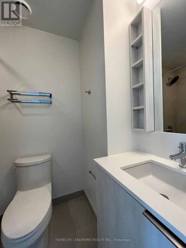 Photo du bâtiment - 7890-7890 Jane St