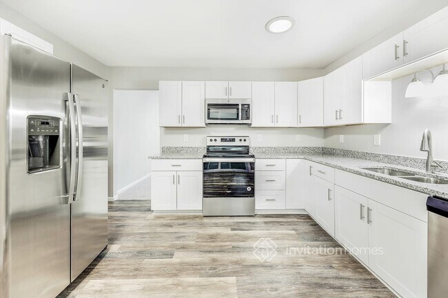 Building Photo - 565 Pueblo Dr