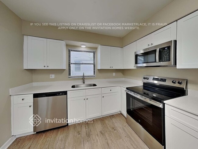 Building Photo - 838 Field St