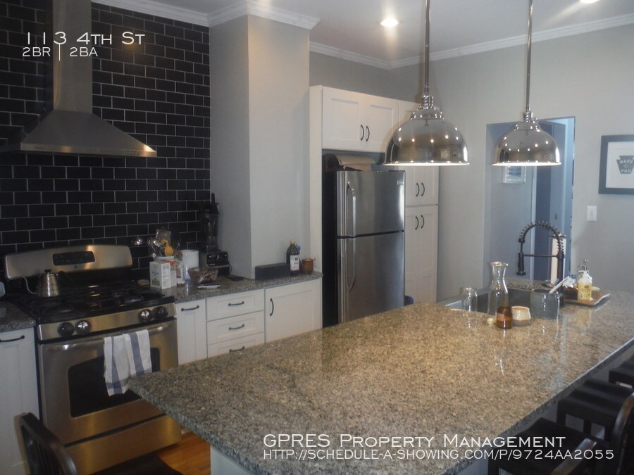 Primary Photo - Beautiful Home in Aspinwall