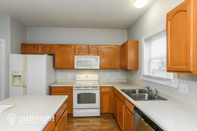 Building Photo - 242 Brookview Dr, Brownsburg, IN, 46112
