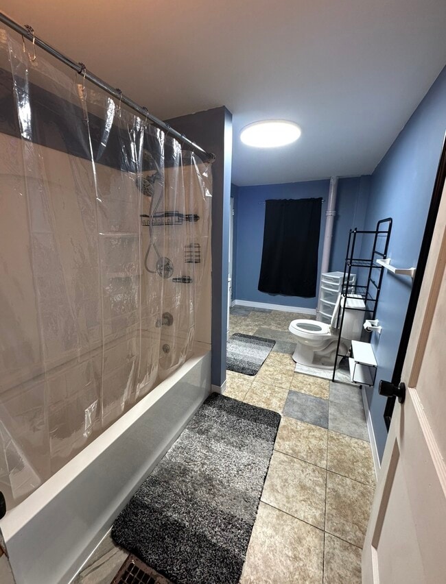 Building Photo - 1600 N Lyndonville Rd