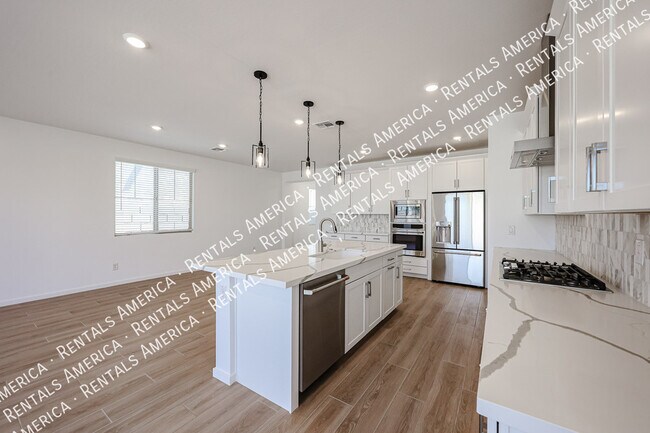 Foto del edificio - 2484 W Rowel Rd