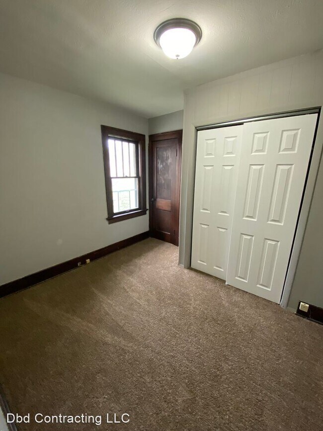 Building Photo - 3 br, 1 bath House - 3409 Holton Ave.