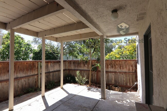 Building Photo - 3843 Camino Lindo
